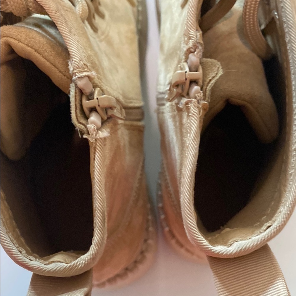 Universal Thread Boots - Picture 5 of 7